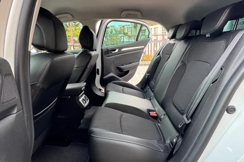 Renault Megane din 2023 cu 135.000 km - oferta REN259095 - foto 23