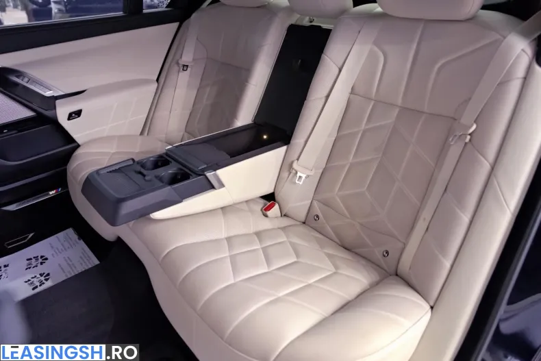 BMW 750e (Seria 7) din 2023 cu 83.069 km - oferta BMW259104 - foto 26
