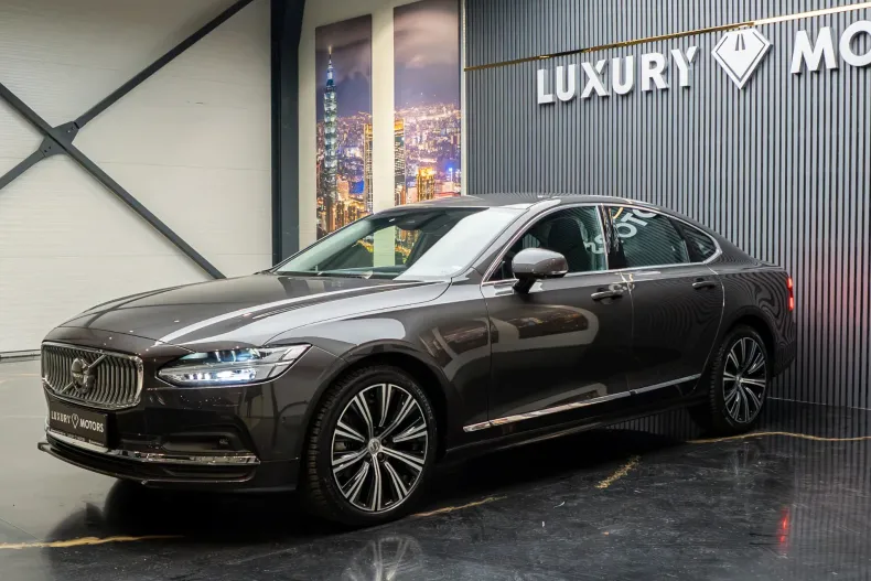 Volvo S90 din 2025 cu 19.200 km - oferta VOL259111 - foto 1
