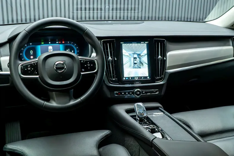 Volvo S90 din 2025 cu 19.200 km - oferta VOL259111 - foto 4