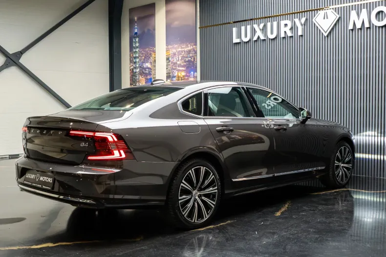 Volvo S90 din 2025 cu 19.200 km - oferta VOL259111 - foto 5