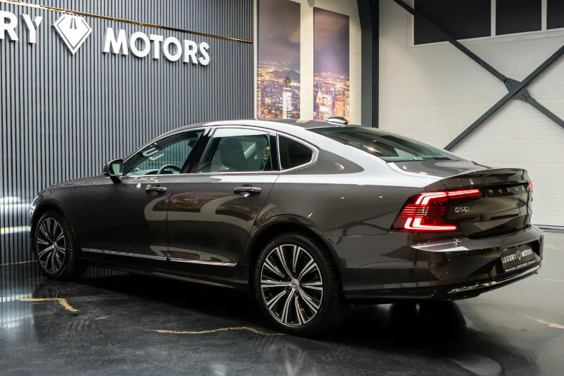 Volvo S90 din 2025 cu 19.200 km - oferta VOL259111 - foto 7