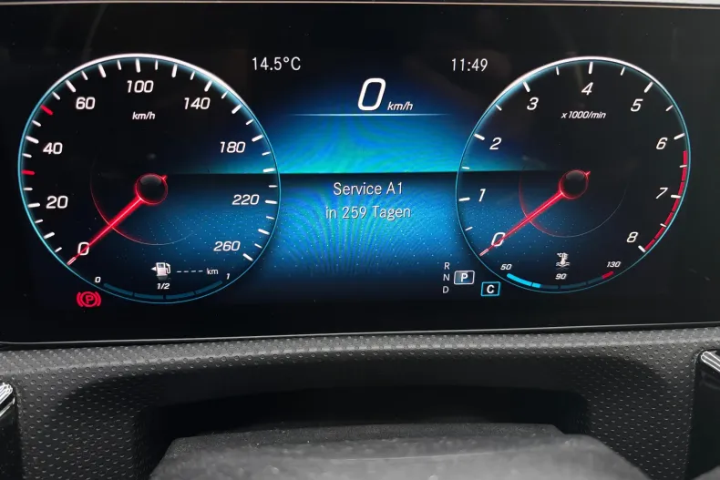 Mercedes-Benz A 200 (Clasa A) din 2022 cu 146.000 km - oferta MER259112 - foto 25
