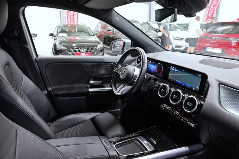 Mercedes-Benz GLA 200 (Clasa GLA) din 2024 cu 118.090 km - oferta MER259126 - foto 6