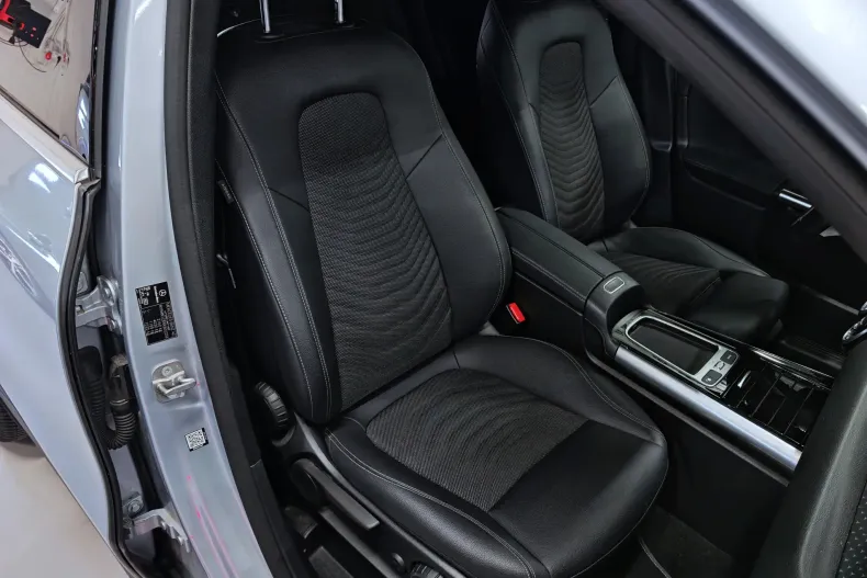 Mercedes-Benz GLA 200 (Clasa GLA) din 2024 cu 118.090 km - oferta MER259126 - foto 10