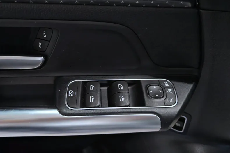 Mercedes-Benz GLA 200 (Clasa GLA) din 2024 cu 118.090 km - oferta MER259126 - foto 28