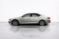 Skoda Superb din 2023 cu 83.633 km - oferta SKO259136 - foto 2