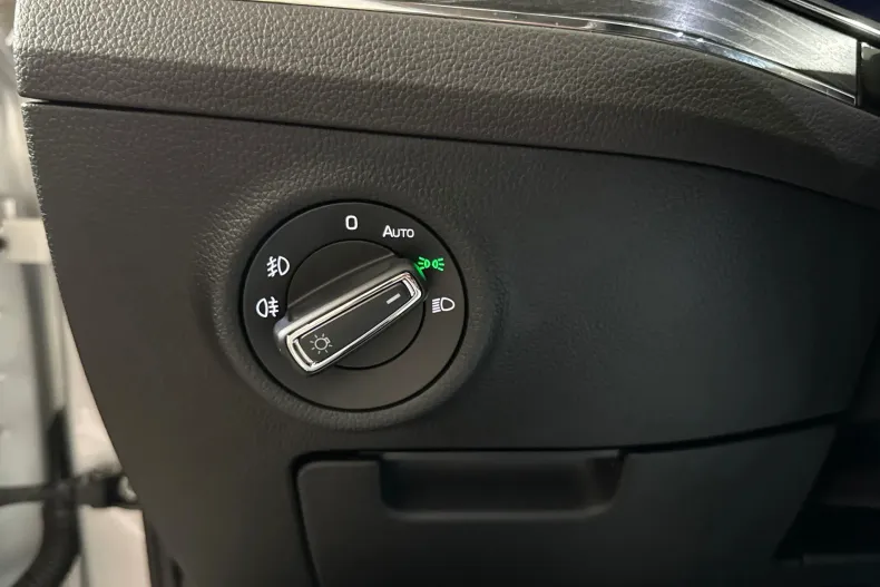 Skoda Superb din 2023 cu 83.633 km - oferta SKO259136 - foto 16