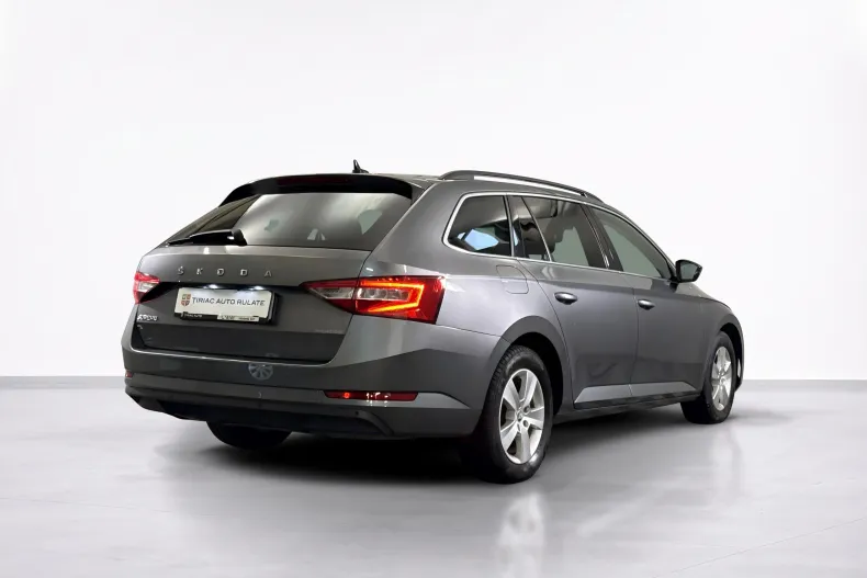 Skoda Superb din 2022 cu 99.544 km - oferta SKO259141 - foto 5