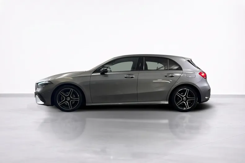 Mercedes-Benz A 200 (Clasa A) din 2024 cu 67.535 km - oferta MER259142 - foto 2