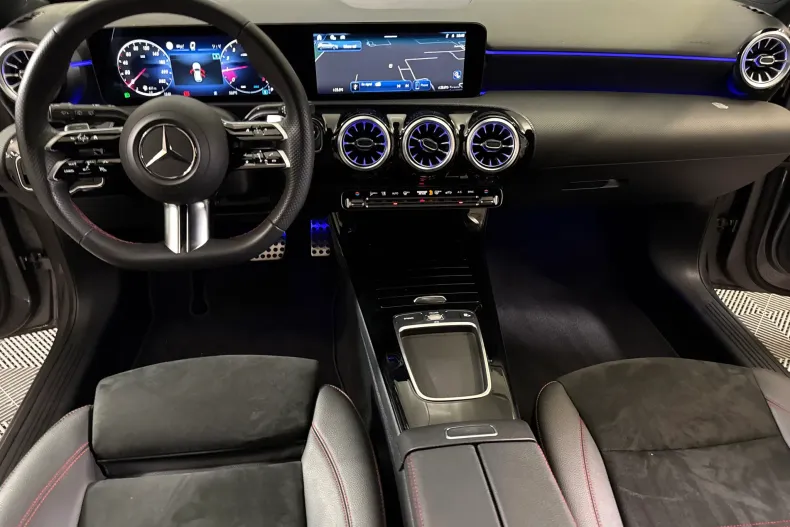 Mercedes-Benz A 200 (Clasa A) din 2024 cu 67.535 km - oferta MER259142 - foto 9