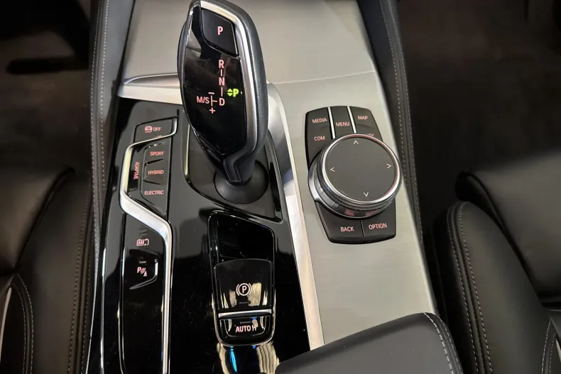 BMW 530 (Seria 5) din 2022 cu 87.694 km - oferta BMW259149 - foto 17