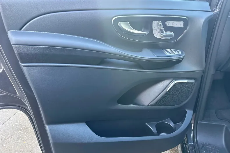 Mercedes-Benz V 300 (Clasa V) din 2026 cu 10 km - oferta MER259155 - foto 10