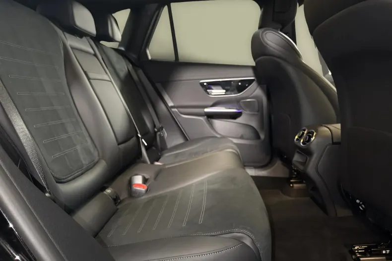 Mercedes-Benz GLC 300 (Clasa GLC) din 2024 cu 19.008 km - oferta MER259159 - foto 12