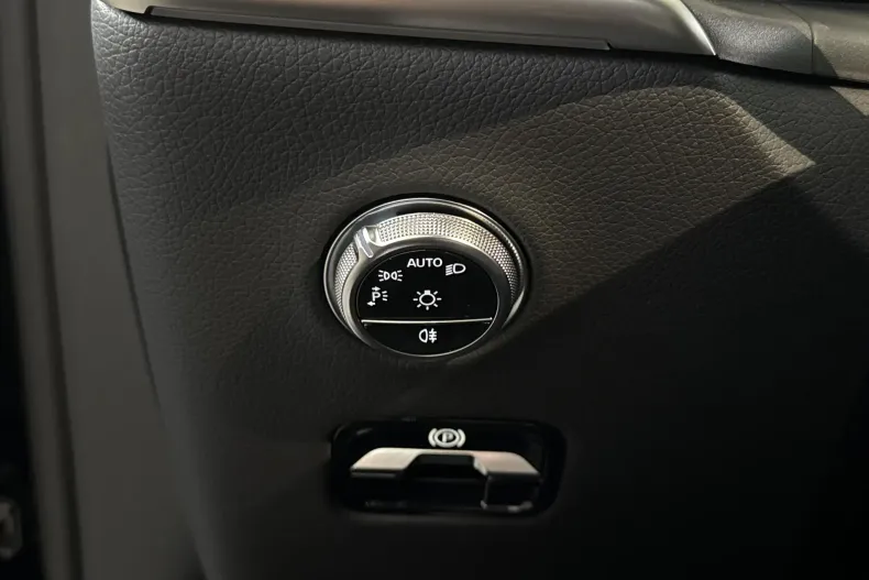 Mercedes-Benz GLC 300 (Clasa GLC) din 2024 cu 19.008 km - oferta MER259159 - foto 15