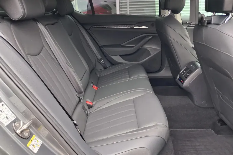 Skoda Superb din 2024 cu 43.662 km - oferta SKO259163 - foto 38