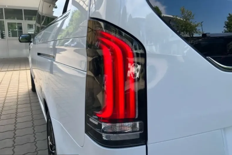Mercedes-Benz V 300 (Clasa V) din 2024 cu 36.400 km - oferta MER259182 - foto 10