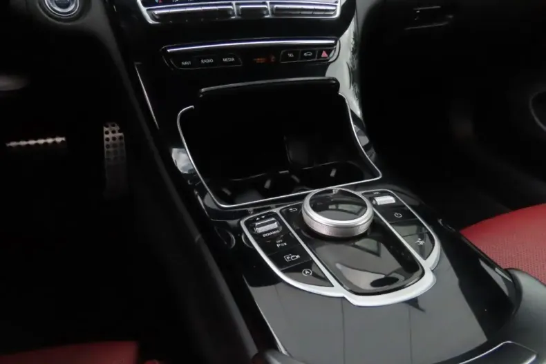 Mercedes-Benz C 300 (Clasa C) din 2021 cu 109.000 km - oferta MER259185 - foto 13