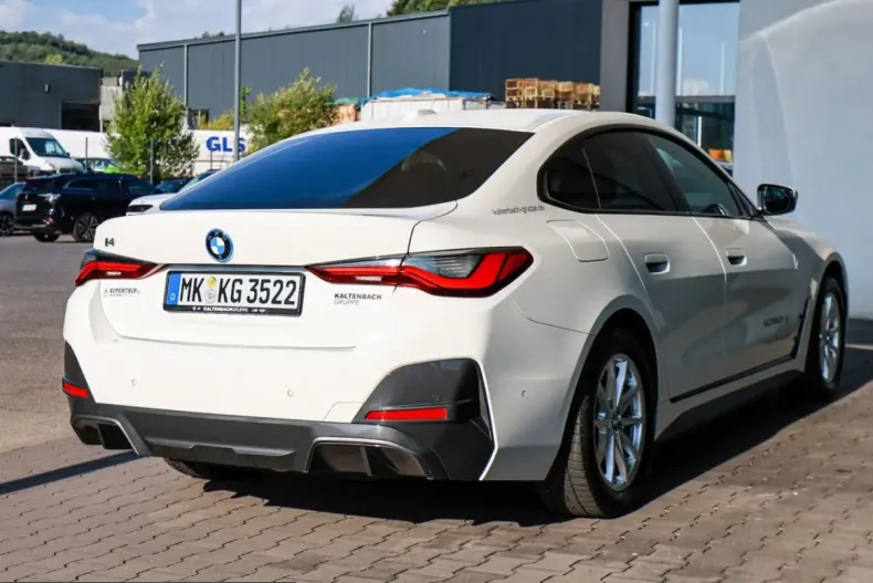 BMW i4 (Seria 4) din 2024 cu 37.111 km - oferta BMW259196 - foto 5