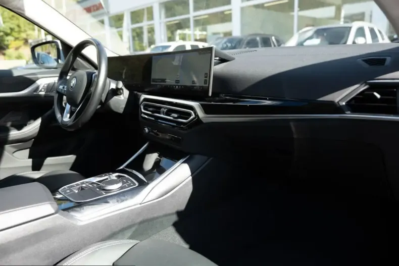 BMW i4 (Seria 4) din 2024 cu 29.918 km - oferta BMW259198 - foto 2