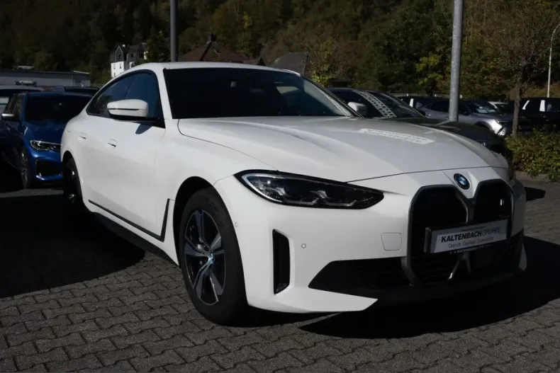 BMW i4 (Seria 4) din 2024 cu 29.918 km - oferta BMW259198 - foto 5