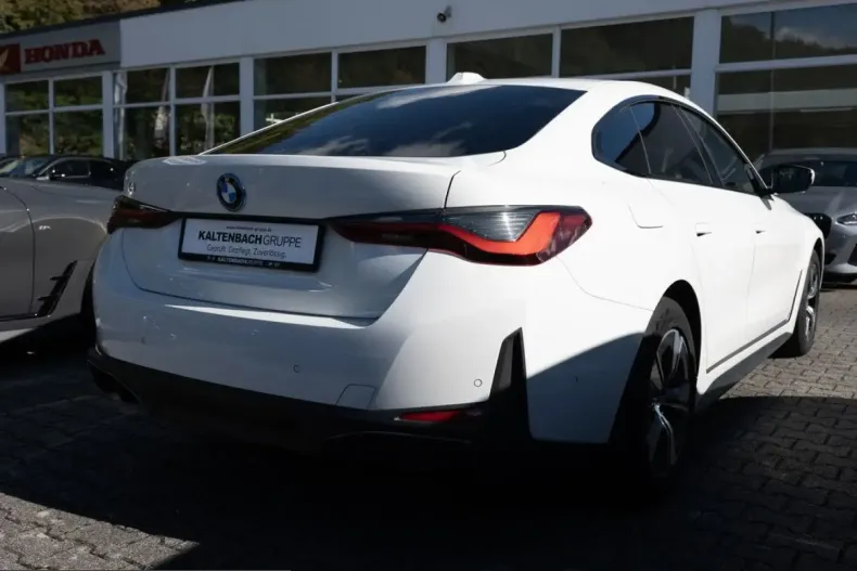 BMW i4 (Seria 4) din 2024 cu 29.918 km - oferta BMW259198 - foto 6