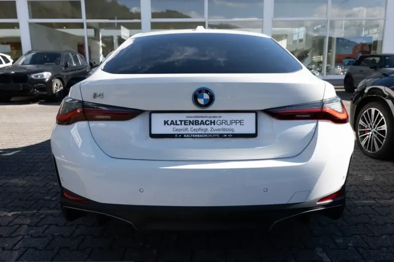 BMW i4 (Seria 4) din 2024 cu 29.918 km - oferta BMW259198 - foto 7