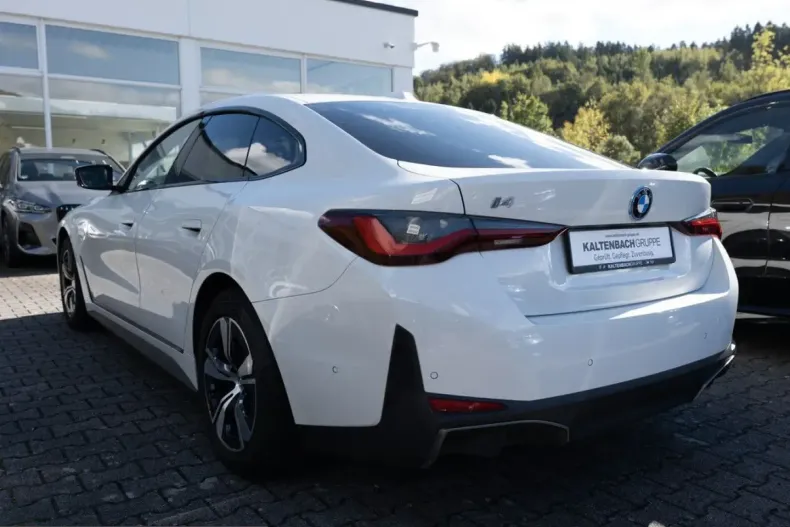 BMW i4 (Seria 4) din 2024 cu 29.918 km - oferta BMW259198 - foto 8
