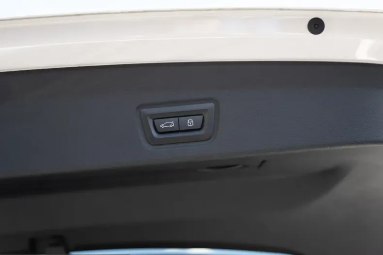 BMW i4 (Seria 4) din 2024 cu 29.918 km - oferta BMW259198 - foto 11