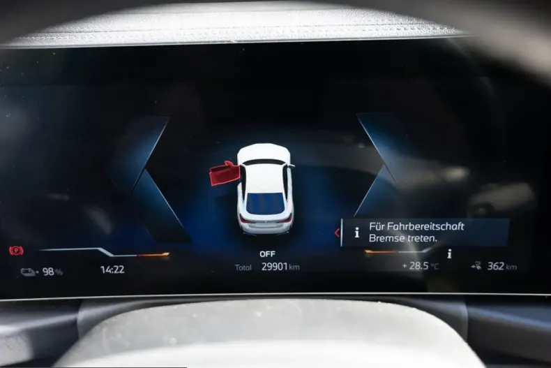 BMW i4 (Seria 4) din 2024 cu 29.918 km - oferta BMW259198 - foto 13