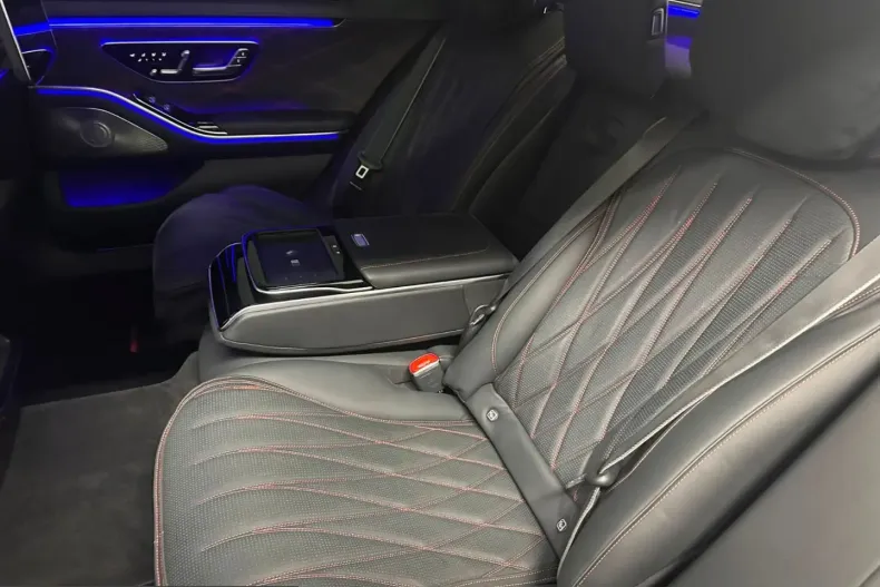 Mercedes-Benz S 63 AMG (Clasa S) din 2023 cu 11.900 km - oferta MER259203 - foto 24