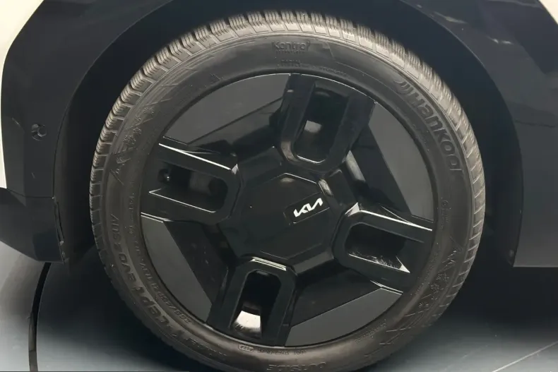 Kia EV9 din 2024 cu 41.800 km - oferta KIA259217 - foto 8