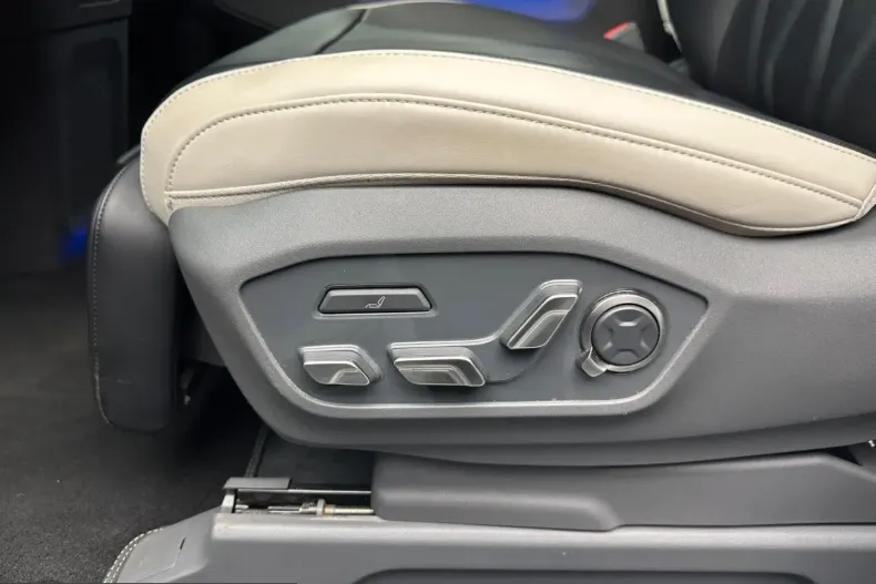 Kia EV9 din 2024 cu 41.800 km - oferta KIA259217 - foto 17