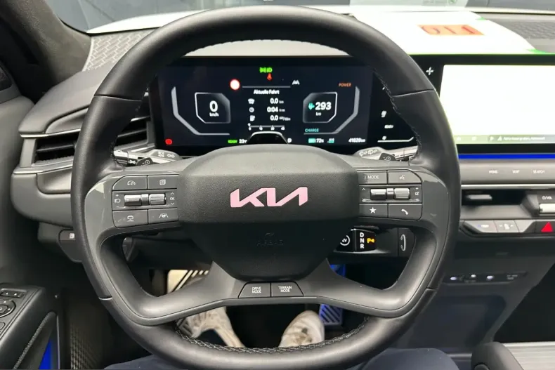 Kia EV9 din 2024 cu 41.800 km - oferta KIA259217 - foto 19