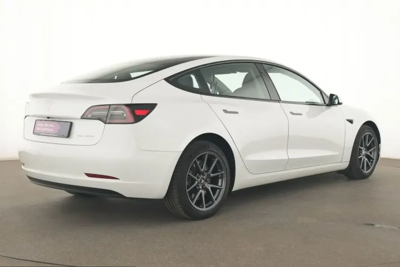Tesla Model 3 din 2023 cu 71.407 km - oferta TES259225 - foto 5