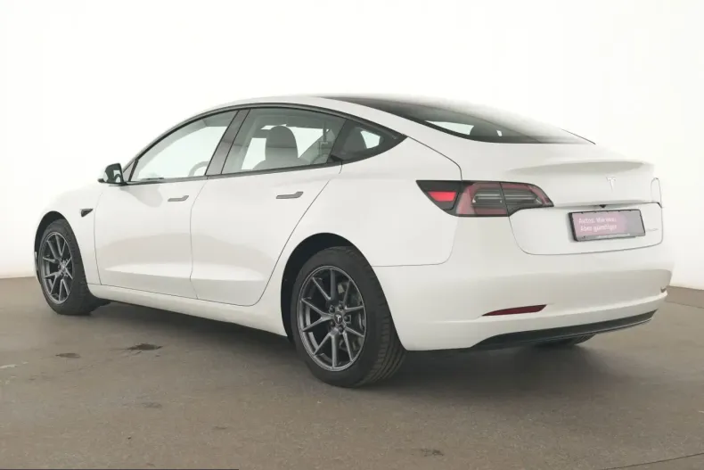 Tesla Model 3 din 2023 cu 71.407 km - oferta TES259225 - foto 7