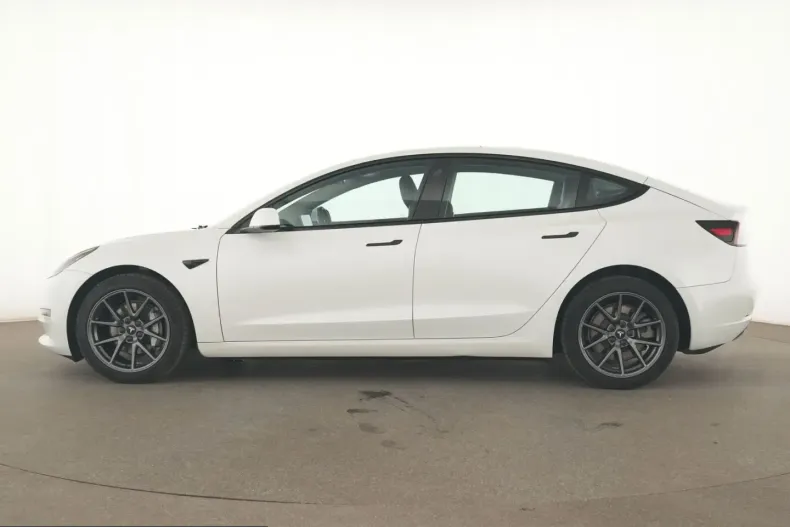 Tesla Model 3 din 2023 cu 71.407 km - oferta TES259225 - foto 8