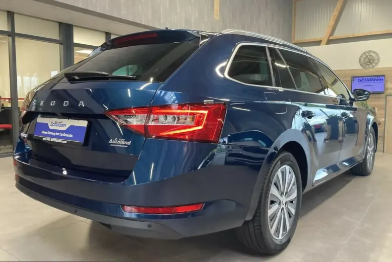Skoda Superb din 2022 cu 35.000 km - oferta SKO259233 - foto 4
