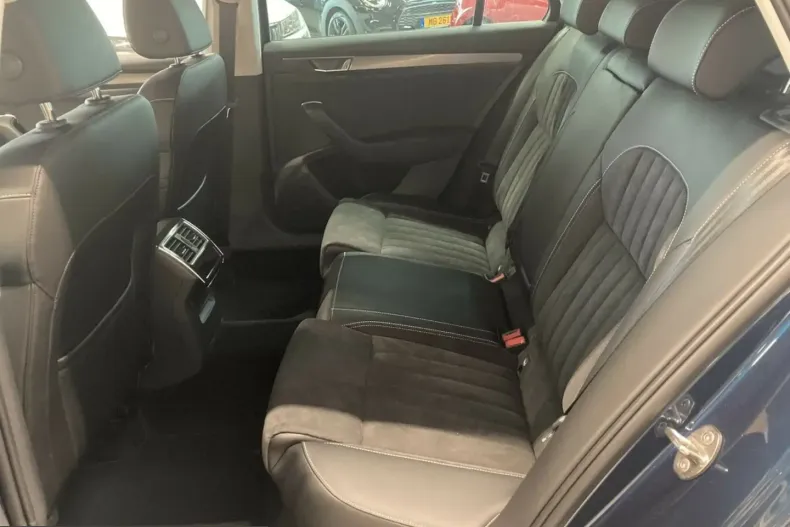 Skoda Superb din 2022 cu 35.000 km - oferta SKO259233 - foto 9