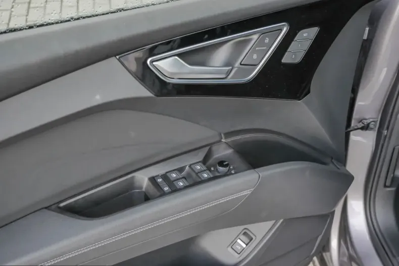 Audi Q4 din 2021 cu 30.000 km - oferta AUD259234 - foto 18