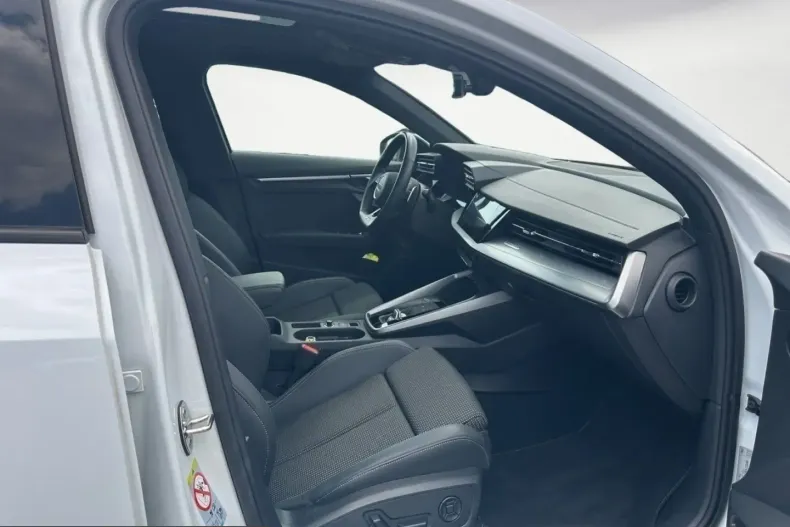 Audi S3 din 2024 cu 35.339 km - oferta AUD259250 - foto 12