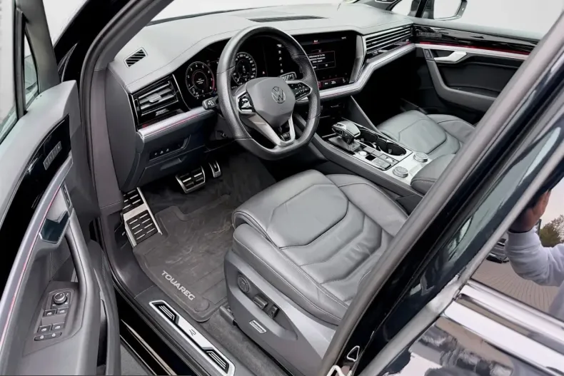 Volkswagen Touareg din 2021 cu 57.500 km - oferta VOL259254 - foto 10