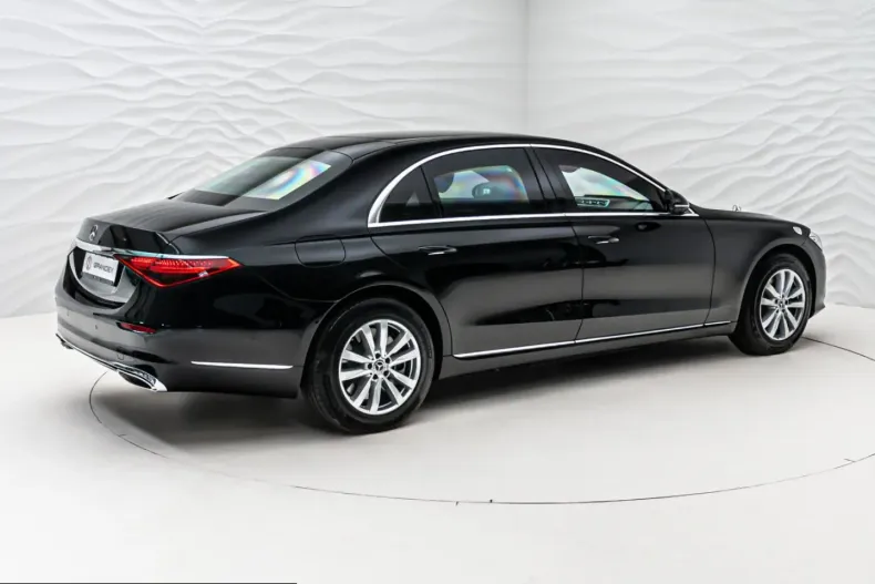 Mercedes-Benz S 680 (Clasa S) din 2024 cu 12.000 km - oferta MER259262 - foto 6