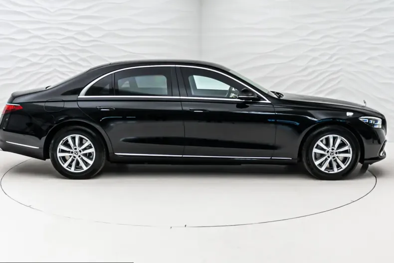 Mercedes-Benz S 680 (Clasa S) din 2024 cu 12.000 km - oferta MER259262 - foto 7