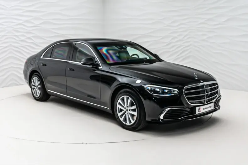 Mercedes-Benz S 680 (Clasa S) din 2024 cu 12.000 km - oferta MER259262 - foto 8