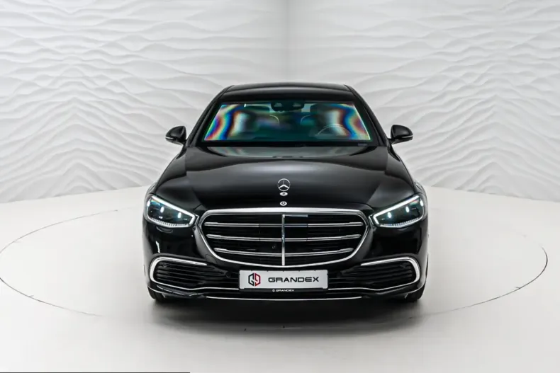 Mercedes-Benz S 680 (Clasa S) din 2024 cu 12.000 km - oferta MER259262 - foto 9