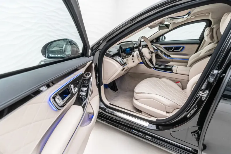 Mercedes-Benz S 680 (Clasa S) din 2024 cu 12.000 km - oferta MER259262 - foto 18