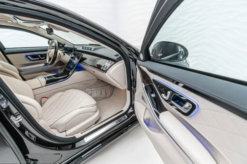 Mercedes-Benz S 680 (Clasa S) din 2024 cu 12.000 km - oferta MER259262 - foto 35