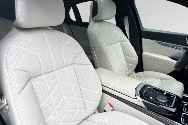BMW M760 (Seria 7) din 2025 cu 43.400 km - oferta BMW259281 - foto 7