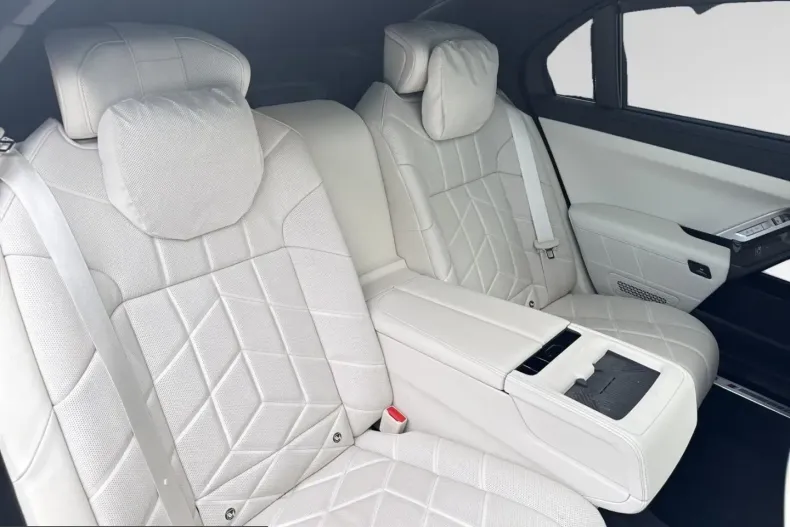 BMW M760 (Seria 7) din 2025 cu 43.400 km - oferta BMW259281 - foto 11